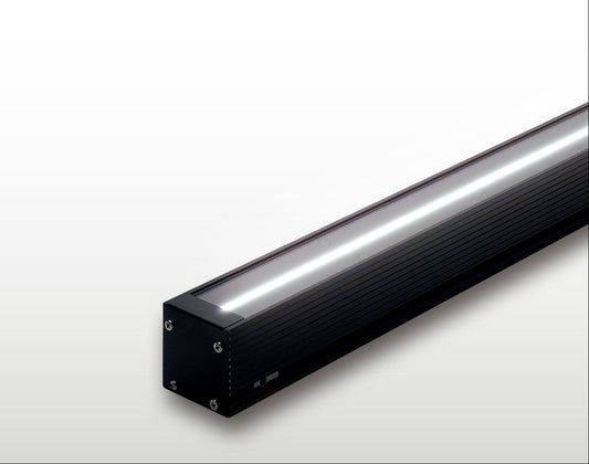 REVOX SPX-iT high-uniformity LED line light for fluorescent lamp replacement